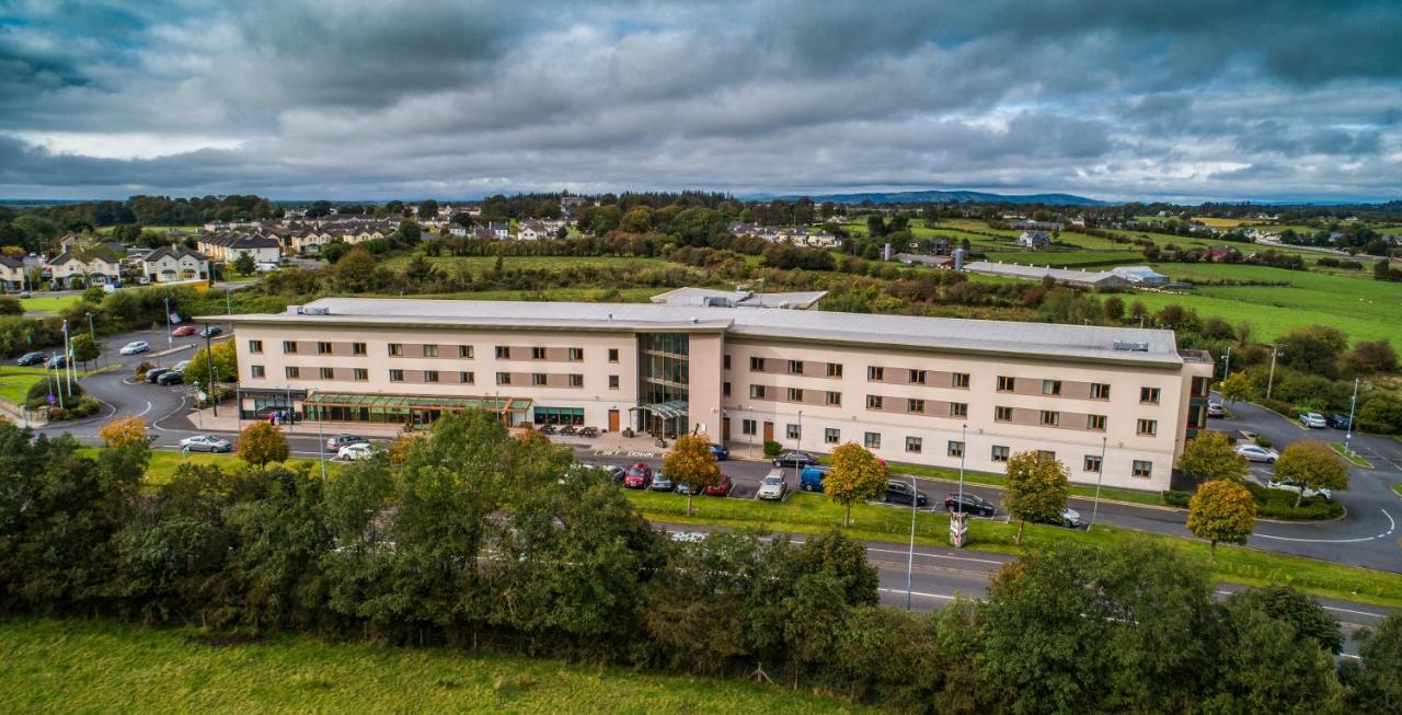 Mcwilliam Park Hotel Claremorris Exterior foto
